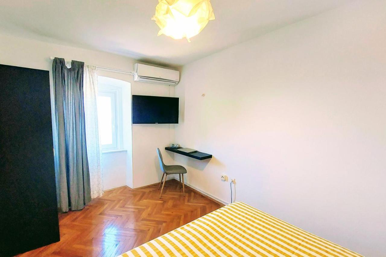 Casa Di Castello Apartment Mali Lošinj Exterior foto