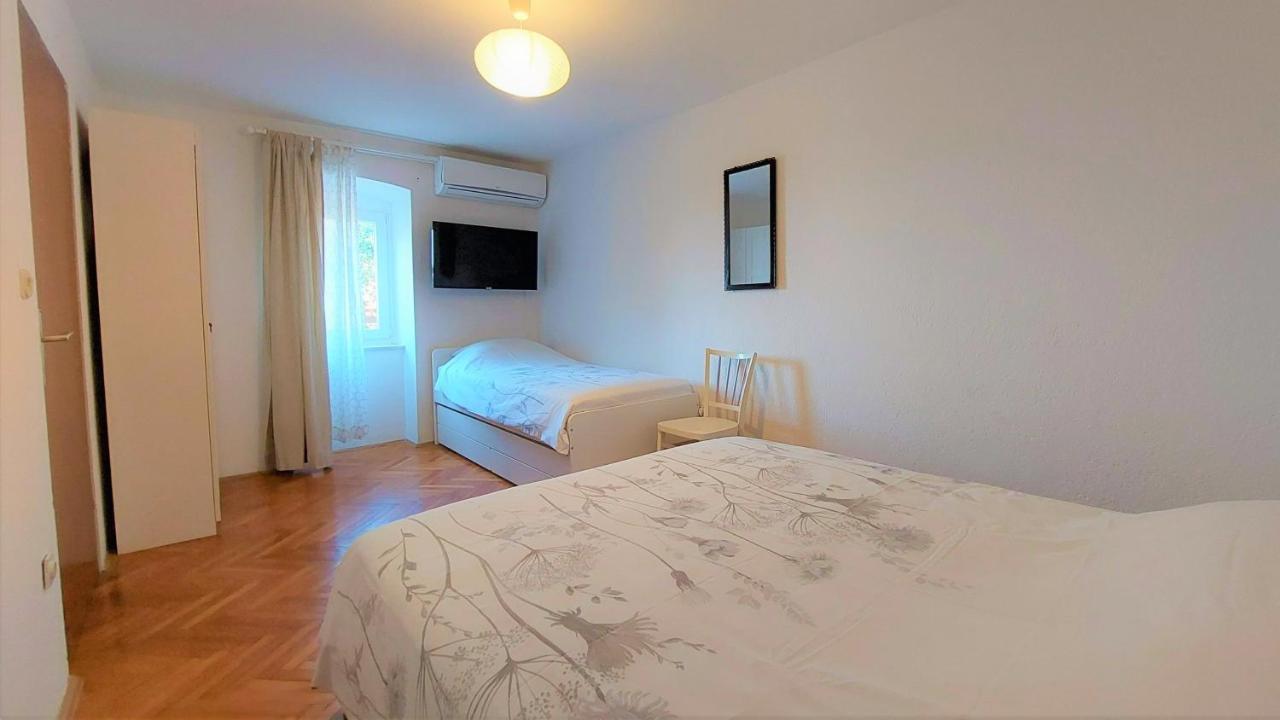 Casa Di Castello Apartment Mali Lošinj Exterior foto